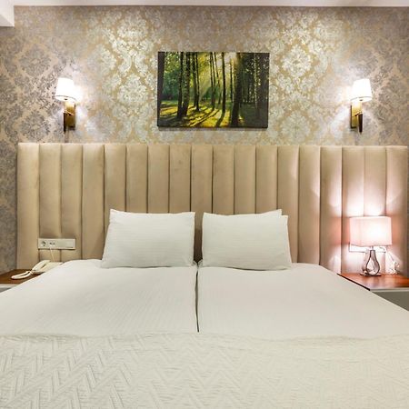 Mr Beyaz Hotel Istanbul Exterior photo