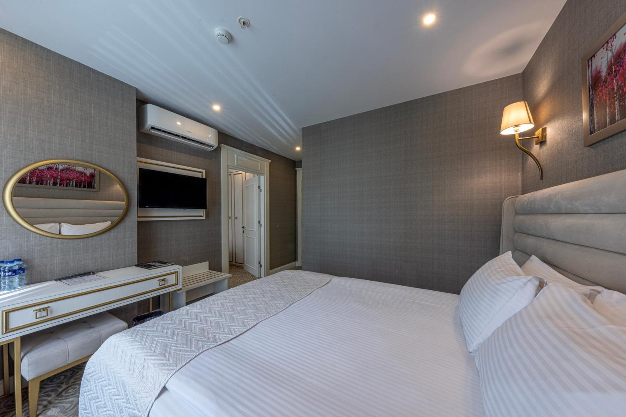 Mr Beyaz Hotel Istanbul Exterior photo